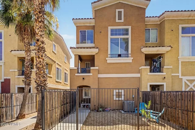 MLS: 7034942 Condo For Sale