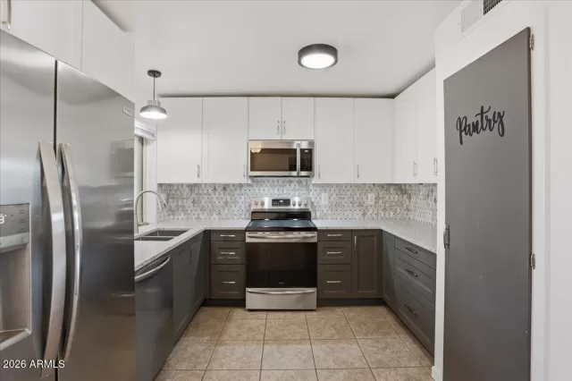 MLS: 7034955 Condo For Sale