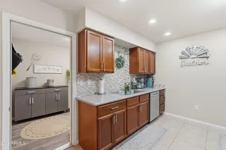 Photo #6: 7034980 Listing