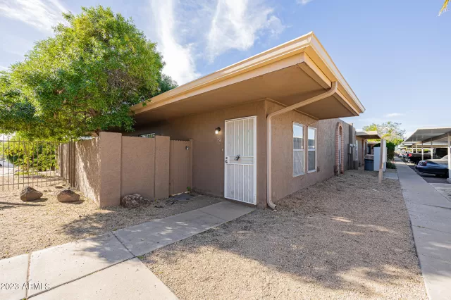 MLS: 7034988 Condo For Sale