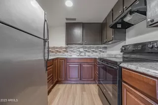Photo #6: 7034988 Listing