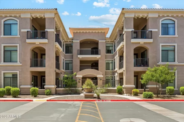 MLS: 7035017 Condo For Sale
