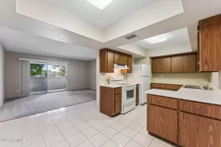 Photo #5: 7035033 Listing