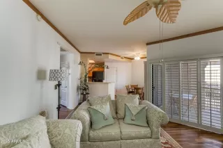 Photo #4: 7035057 Listing