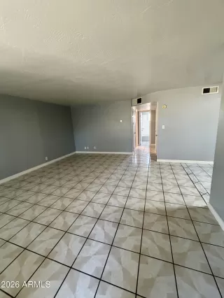 Photo #6: 7035575 Listing 