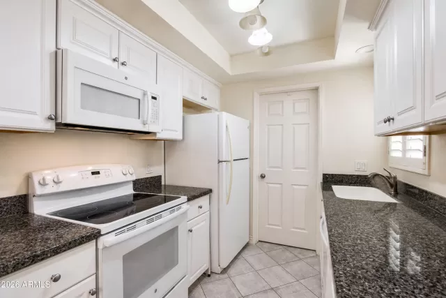MLS: 7035582 Condo For Sale