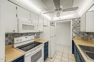 Photo #2: 7035955 Listing