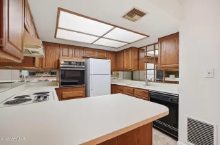 Photo #2: 7035986 Listing 
