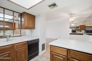 Photo #3: 7035986 Listing 