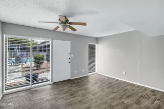 Photo #4: 7036268 Listing 
