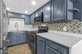 Photo #5: 7036268 Listing 