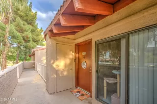 Photo #4: 7036666 Listing