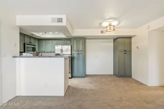 Photo #6: 7036675 Listing