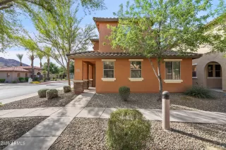 Photo #2: 7036872 Listing 