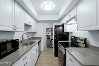 Photo #6: 7036935 Listing 