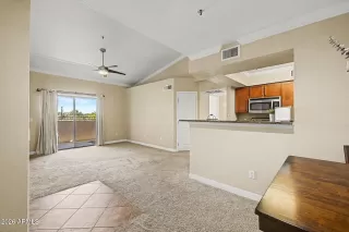 Photo #5: 7037051 Listing 