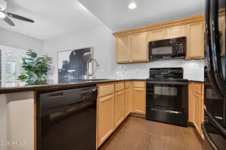Photo #6: 7037376 Listing 