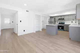 Photo #5: 7037377 Listing 