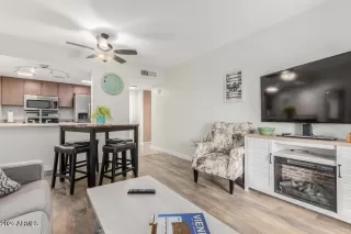 Photo #4: 7037496 Listing 