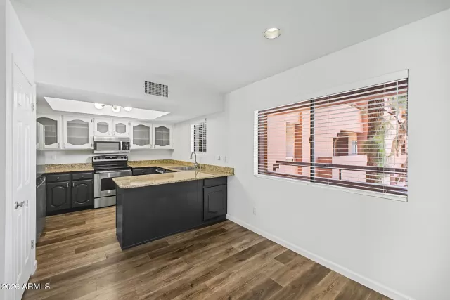 MLS: 7037554 Condo For Sale