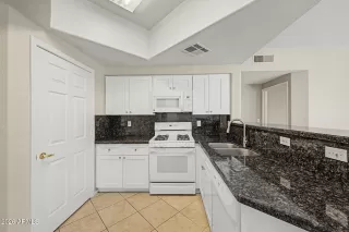 Photo #5: 7037577 Listing 