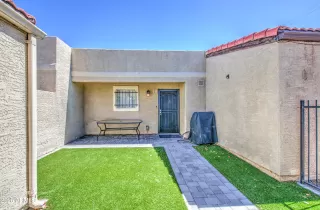 Photo #2: 7037853 Listing