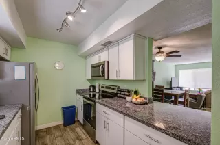 Photo #4: 7037853 Listing