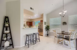 Photo #5: 7038048 Listing 