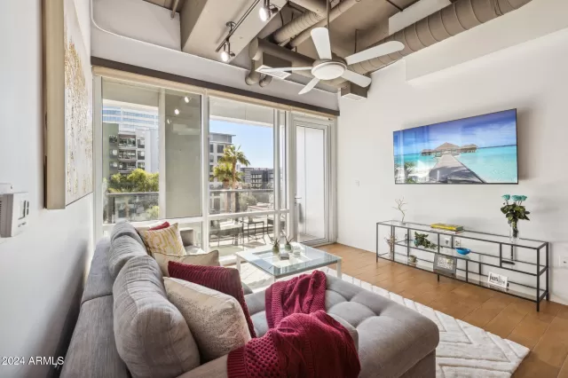 MLS: 7038104 Condo For Sale