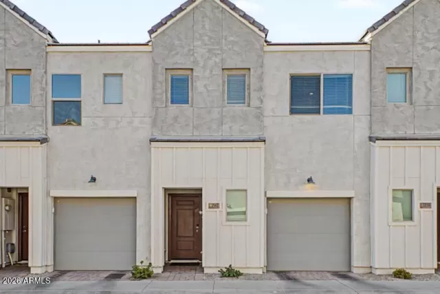 MLS: 7038206 Condo For Sale