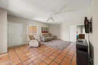 Photo #3: 7038326 Listing