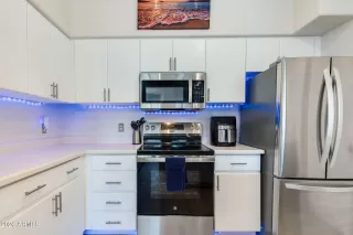 Photo #2: 7038490 Listing 