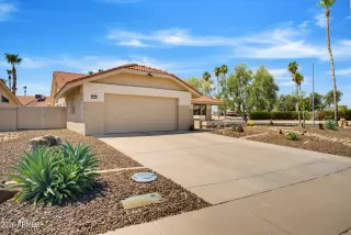 Photo #4: 7038635 Listing