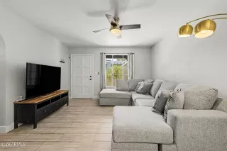 Photo #4: 7038709 Listing