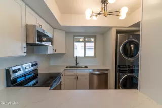 Photo #6: 7038731 Listing