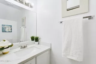 Photo #6: 7038798 Listing 