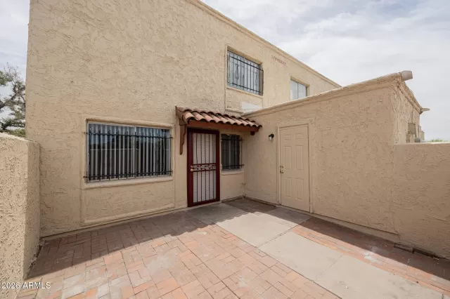 MLS: 7038822 Condo For Sale