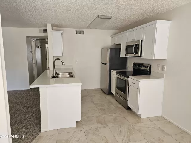 MLS: 7038913 Condo For Sale