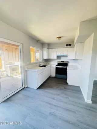 Photo #4: 7038920 Listing