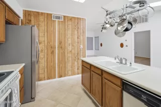 Photo #6: 7039174 Listing 