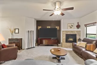 Photo #6: 7039329 Listing