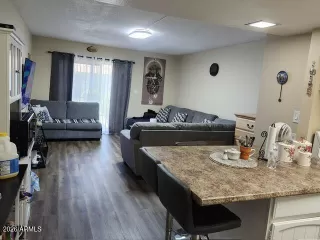 Photo #4: 7039376 Listing