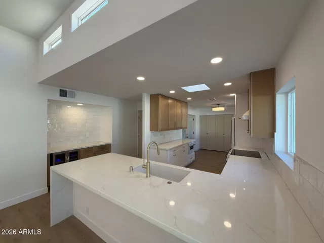 MLS: 7039453 Condo For Sale