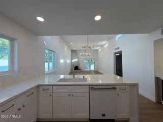 Photo #5: 7039453 Listing 