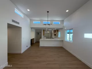 Photo #6: 7039453 Listing 
