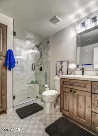 Photo #6: 7039718 Listing