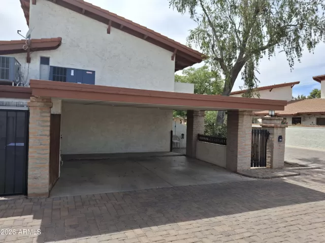 MLS: 7039738 Condo For Sale