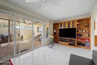 Photo #6: 7039852 Listing