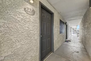 Photo #2: 7039953 Listing