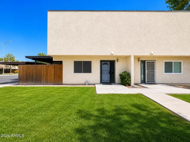 MLS: 7039989 Condo For Sale